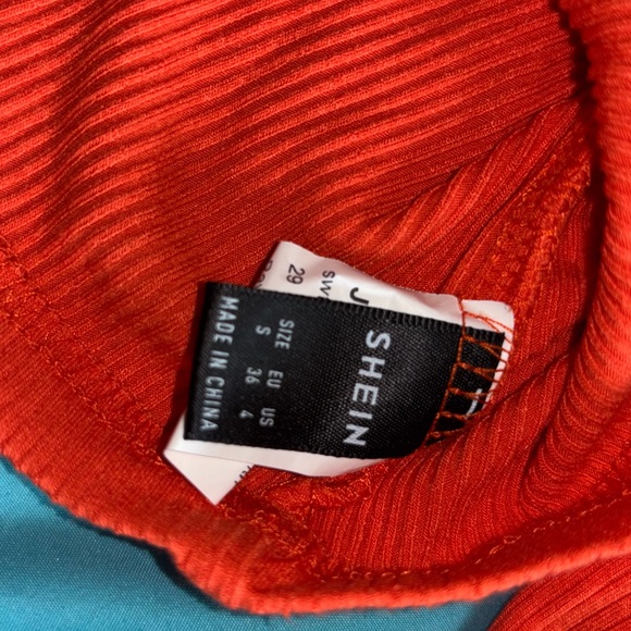 Orange/red Halter off the shoulder top - Picture 3 of 3